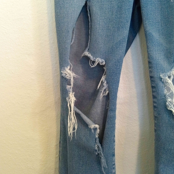 GOOD AMERICAN JEANS - Picture 3 of 9